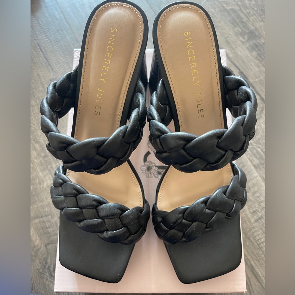 Sincerely Jules Aurora Heel